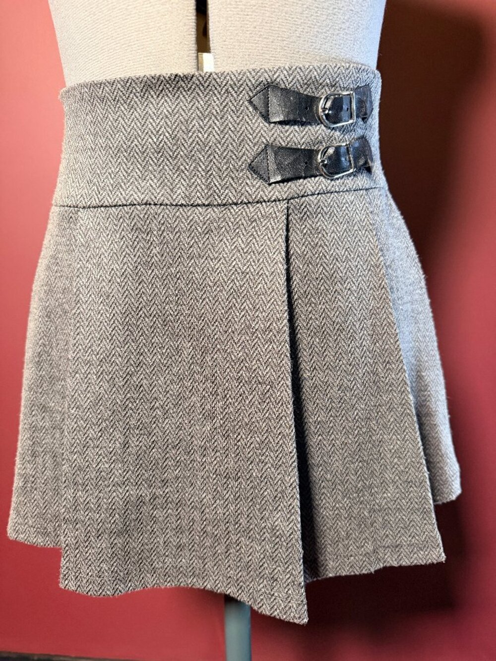 Y2K Grey Mini Skirt - Size Small